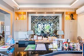 USABAI Riverside Boutique Hotel