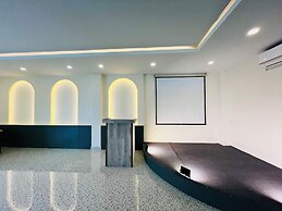 USABAI Riverside Boutique Hotel