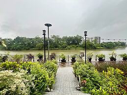 USABAI Riverside Boutique Hotel