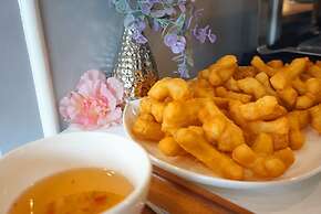 USABAI Riverside Boutique Hotel