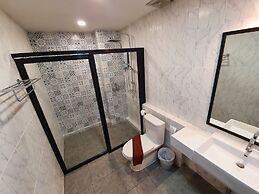 USABAI Riverside Boutique Hotel