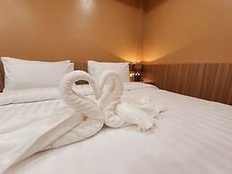 USABAI Riverside Boutique Hotel