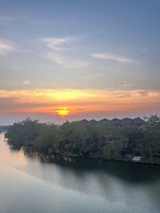 USABAI Riverside Boutique Hotel
