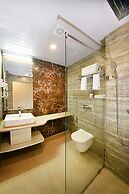 Woodapple Hotel and Spa