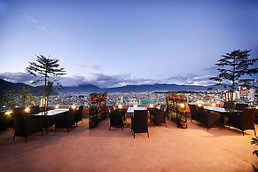 Woodapple Hotel and Spa