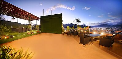 Woodapple Hotel and Spa