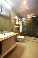 Woodapple Hotel and Spa