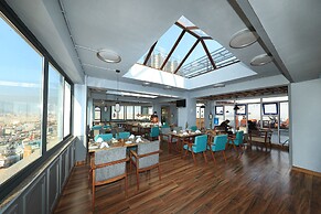 Woodapple Hotel and Spa