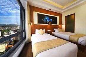 Woodapple Hotel and Spa