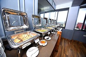 Woodapple Hotel and Spa