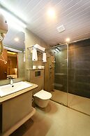 Woodapple Hotel and Spa