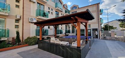 Domador Rooms & Apartments