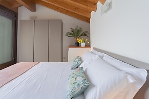 Dream Lake Apartments