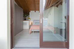 Dream Lake Apartments