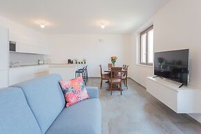 Dream Lake Apartments