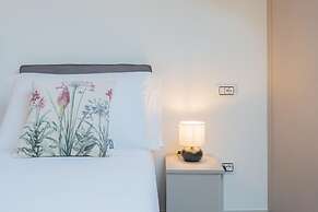 Dream Lake Apartments