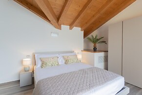 Dream Lake Apartments