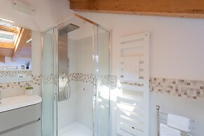 Dream Lake Apartments