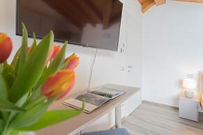 Dream Lake Apartments