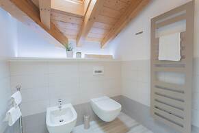 Dream Lake Apartments