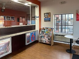 Studio 6 Houston, TX - Brookhollow