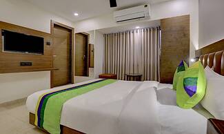 Treebo Castle Rock Inn