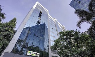 Treebo Castle Rock Inn