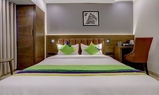 Treebo Castle Rock Inn