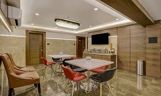 Treebo Castle Rock Inn