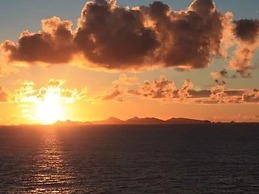 Immaculate 1-bed Apartment on Ocean View