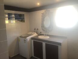 Immaculate 1-bed Apartment on Ocean View