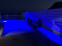 Immaculate 1-bed Apartment on Ocean View