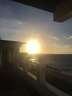 Immaculate 1-bed Apartment on Ocean View