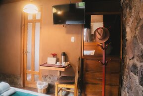 Unuwasi Hotel & Villa