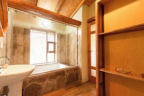 Unuwasi Hotel & Villa