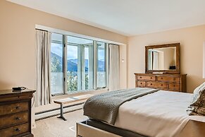 Few Minutes From Ski Resorts, Shuttle, Garage, And Beautiful Views! 2 