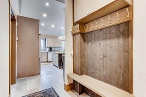 Experience Modern Relaxation & Luxury At Its Best! 2 Bedroom Condo by 