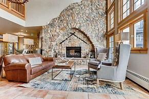 Experience Modern Relaxation & Luxury At Its Best! 2 Bedroom Condo by 