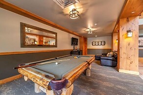 Experience Modern Relaxation & Luxury At Its Best! 2 Bedroom Condo by 