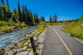 Fun And Relaxation In A Mountain Vacation Getaway 3 Bedroom Home by Re