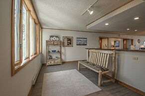 Spacious Mountain Condo In Beautiful Keystone 3 Bedroom Condo by RedAw