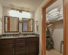 Spacious Mountain Condo In Beautiful Keystone 3 Bedroom Condo by RedAw
