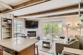 New Listing! Amazing Lake And Mountain Views At This Dillon Condo! 3 B