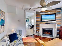 Cozy Casita by Distinctive Beach Rentals