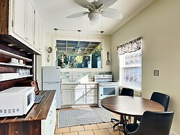Cozy Casita by Distinctive Beach Rentals