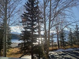 2 Bedroom PLATINUM Vacation Paradise! Hot Tub,Kick back in Style! 2 Ho