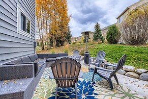 2 Bedroom PLATINUM Vacation Paradise! Hot Tub,Kick back in Style! 2 Ho