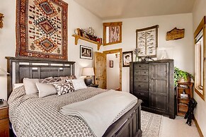 Epic Lake And Mountain Views From This Private Home! 6 Bedroom Home by