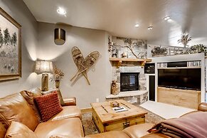 Epic Lake And Mountain Views From This Private Home! 6 Bedroom Home by