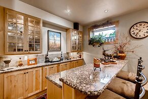 Epic Lake And Mountain Views From This Private Home! 6 Bedroom Home by